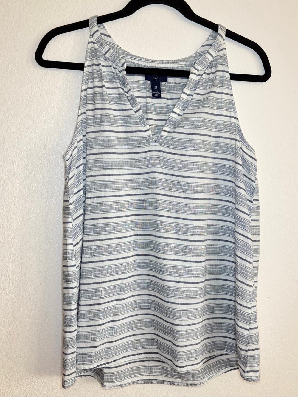 Gap Striped Sleeveless V-Neck Top in Light Blue and White - Small